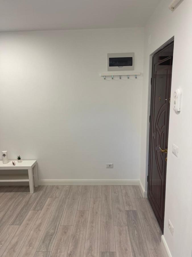 Apartament Incantator In โรมาน ภายนอก รูปภาพ