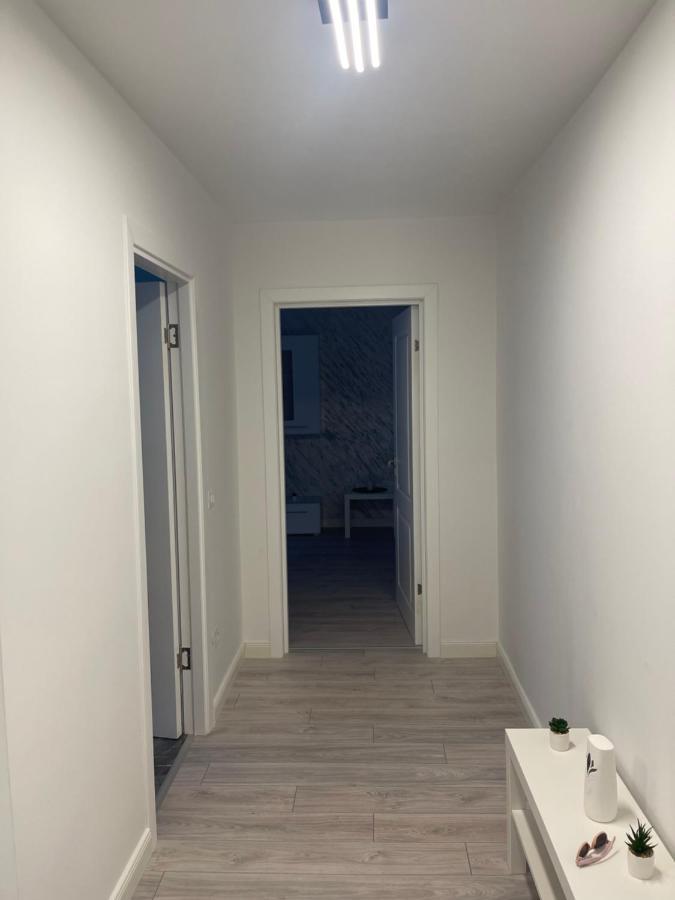 Apartament Incantator In โรมาน ภายนอก รูปภาพ