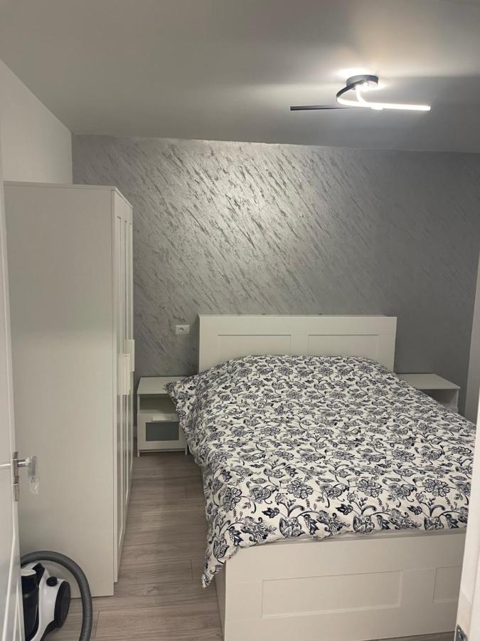 Apartament Incantator In โรมาน ภายนอก รูปภาพ